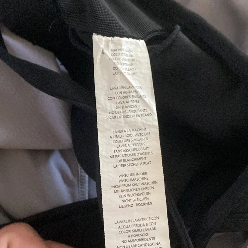 Fabletics Open Back Taupe Athletic Tank with Sewn in Sports Bra🤍🖤🤍 - Picture 4 of 7